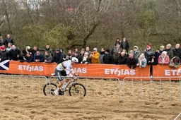 Van der Poel denkt na over afscheid na WK in Hulst: 'Stoppen is zeker een optie, maar er is nog niks beslist'