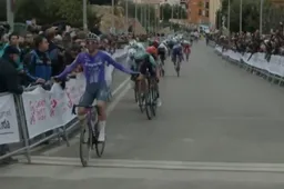 Kubis en Rockets zijn dichtbij, maar veteraan Matthews blijkt nog een maatje te groot in GP Castellon