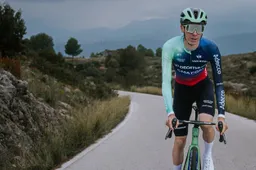 Photos-action_Leo-Bisiaux_01_©P.Ballet_A.Broadway