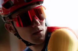 Thibau Nys maakt bij goudeerlijk WK-praatje vooral indruk met antwoord op Van der Poel-vraag