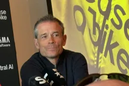 Omloop vanuit tactisch Visma-perspectief: 'Liefst laat je Van der Poel 150 kilometer achter je aanrijden'