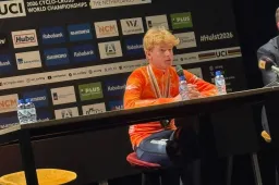 'Best intimiderend', glimlacht zilveren Tibor Del Grosso na 'cool eerste WK bij de profs' in Hulst