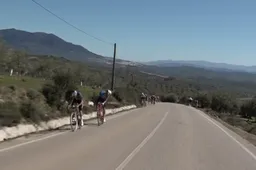 Pidcock haalt keihard uit, maar kan eindzege Romeo niet voorkomen in Ruta del Sol