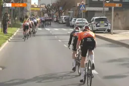 Demi Vollering geeft tekst en uitleg na schrikmomentje in Valencia