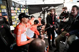 INEOS Grenadiers-kopmannen doen strategie voor restant van Parijs-Nice uit de doeken na TTT-zege