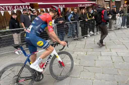 Nederlanders in Strade Bianche: wat is het verhaal van Poels (beste), Mollema (allerlaatste) en aanvallende Del Grosso?