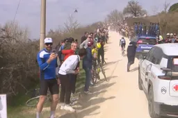 LIVE Strade Bianche 2026 | Ferrand-Prévot, Vollering en SD Worx in de penarie in finale