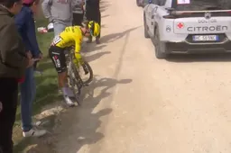 Strade Bianche 2026 door ogen van Visma | Lease a Bike-dames: 'Met dat stof volg je gewoon degene voor je...'