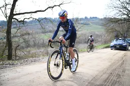 Tom Pidcock hoopt Pogacar met sterk Pinarello-Q36.5 en dappere mindset partij te bieden