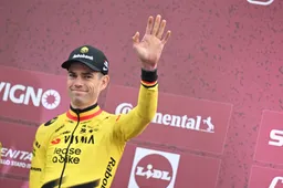 Van Aert wil zichzelf geen doelen stellen en werkte Strade-verkenning alleen af