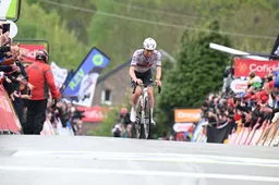 tadej-pogacar-waalse-pijl