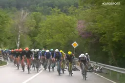 crash-giro-69ff505768433