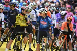 wout-van-aert-mathieu-van-der-poel-69d3774f5359d