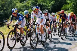 demi-vollering-pauline-ferrand-prevot-6a7364ea4f0b6 (2)