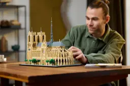 lego notre dame