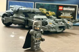 LEgo Batman Batmobile 76331