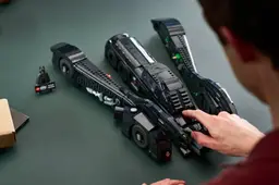 LEGO Batman 76355 Batman Returns Batmobile split