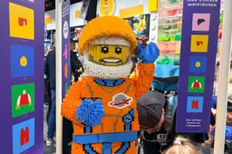 LEGO Store Berlin minifig factory