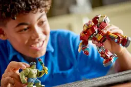 LEGO ultieme strijd Hulkbuster versus Hulk