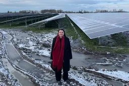 Anouk Gielen bij zonnepark WinterZon