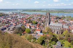 shutterstock_2300054595