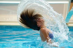 discozwemmenswimming pool 830505 960 720