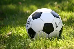 football 1396740 340