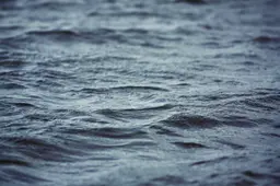 water 824418 1280