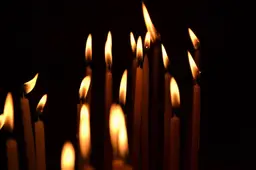 kaarsjesarjanneholsappel-candles-3730062_1920