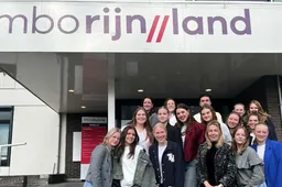 studenten verpleegkunde en docent tamara van drongelen
