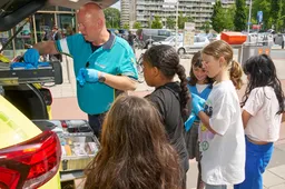 spannend bezoek van de huisartsen spoedpost bij de piezo talentenacademie fotograaf leon koppenol