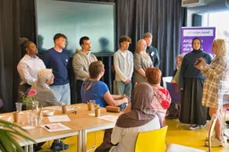 Dialoogbijeenkomst bij mboRijnland brengt generaties in Zoetermeer samen - fotograaf Gerard van Warmerdam