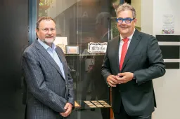 Rob Duiven, initiatiefnemer van de motie en wethouder Jan Iedema - Patricia Reports