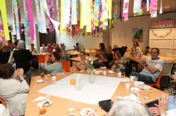 Vonkjesfeest brengt ouderen samen voor een geslaagde middag vol ontmoeting en plezier - fotograaf Alaa Dalli