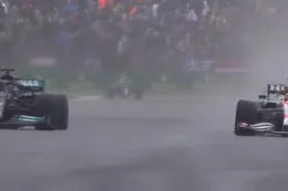 Video. Geweldig gevecht tussen Sergio Pérez en Lewis Hamilton