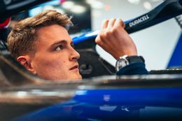 Laatste F1-stoeltje vergeven: Logan Sargeant vanaf komend seizoen in actie bij Williams