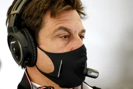 Toto Wolff: 'Radioverkeer met wedstrijdleider moet worden verboden'