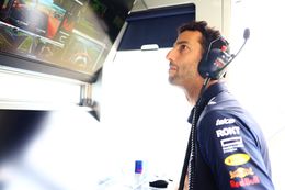 Ted Kravitz niet onder de indruk van rondetijden Ricciardo in Pirelli-test: 'In de beste auto van het veld...'