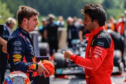 Voormalig teambaas Max Verstappen spreekt zich uit over beladen relatie met Carlos Sainz