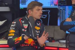 Video: Max Verstappen heeft bijzonder gesprek met Red Bull-kopstuk