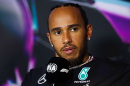 Lewis Hamilton is klaar met huidige situatie Mercedes: 'Ik heb er genoeg van'