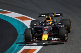 Formule 1-kenners 'straffen' Max Verstappen voor foutje tijdens GP Miami