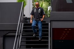 Lewis Hamilton over mogelijke Mercedes-opvolger: 'Ik zou voor hem kiezen'