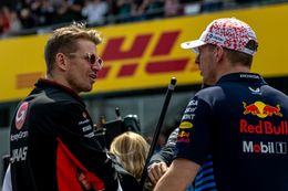 Collega Formule 1-coureur kiest kant Max Verstappen en uit kritiek op stewards