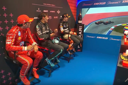 Video: De crash tussen Max Verstappen en Lando Norris uitgelachen in de cooldown room