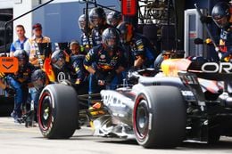 Red Bull-monteur komt met veelzeggende reactie op social media na crash Verstappen en Norris