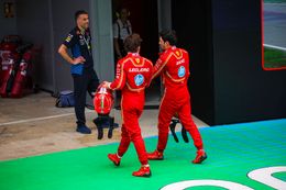 Ferrari-teambaas komt met reactie op 'interne oorlog' tussen Leclerc en Sainz