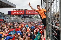 Kersvers Formule 1-coureur noemt zijn idool: 'Ik wilde als Max Verstappen zijn'