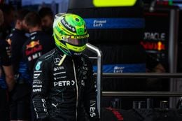 Lewis Hamilton biedt een miljoen dollar aan journalist na problemen bij Mercedes in Brazilië