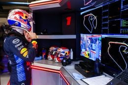 BREAKING: Max Verstappen ligt vroeg uit kwalificatie en moet als zeventiende starten